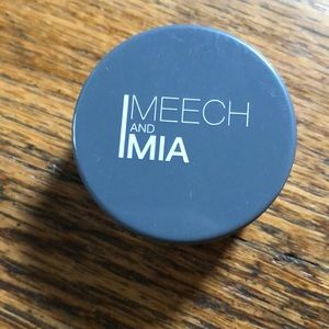 Duo chrome color shifting eyeshadow